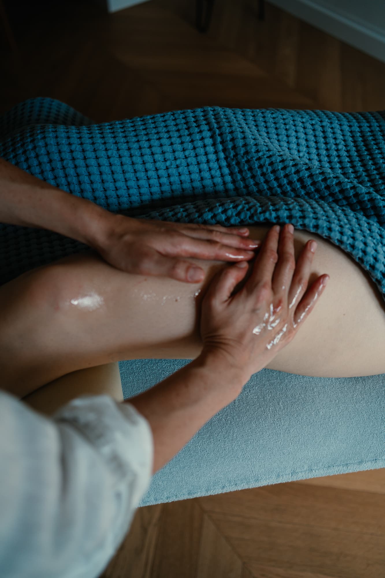 Masaż Bańką Chińską: Tajemnica Pięknej i Zdrowej Skóry miniatura 7