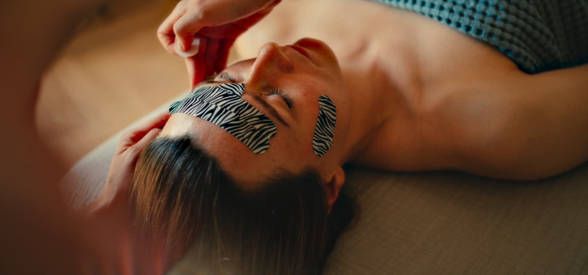 Kobido z Kinesiotapingiem: Zdrowszy i promienny wygląd twarzy, miniatura 8