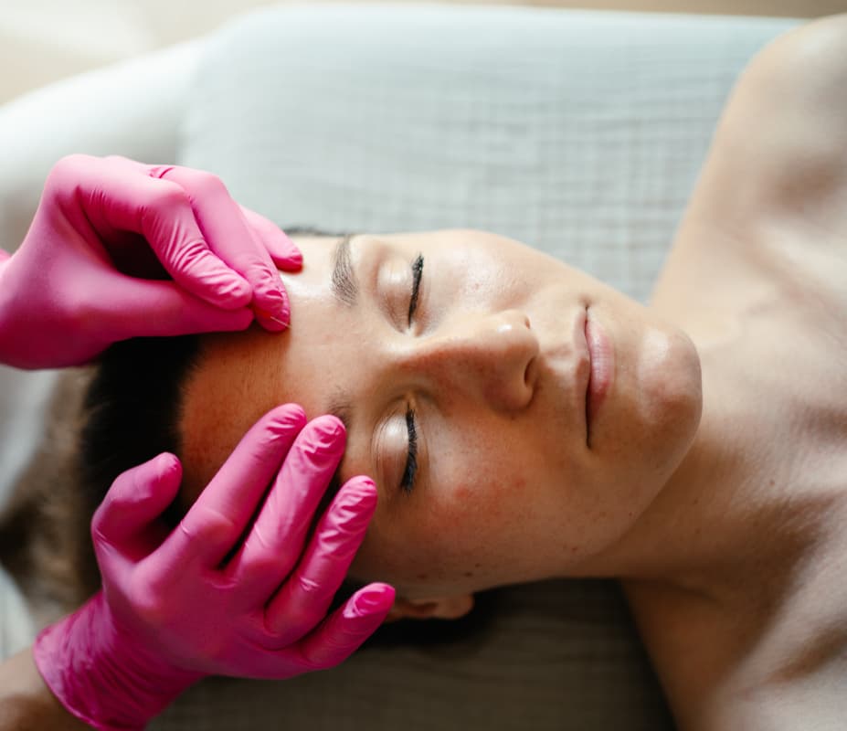 Igłoterapia Estetyczna i Pinezkowanie: Skuteczny Sposób na Młodszy Wygląd miniatura 8