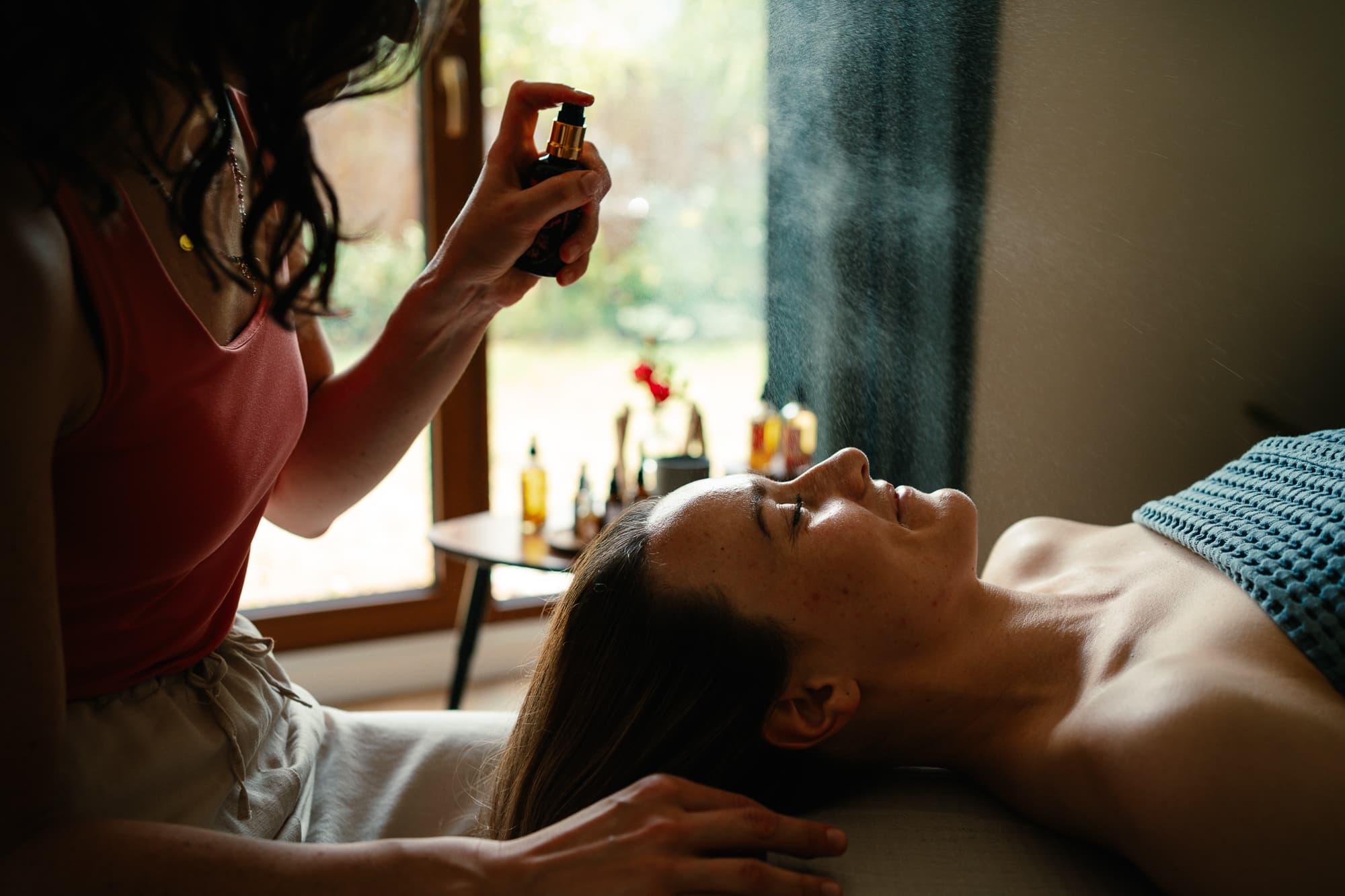 Kobido z Kinesiotapingiem: Zdrowszy i promienny wygląd twarzy, miniatura 9