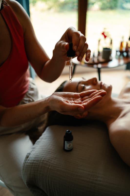 Kobido z Kinesiotapingiem: Zdrowszy i promienny wygląd twarzy, miniatura 7