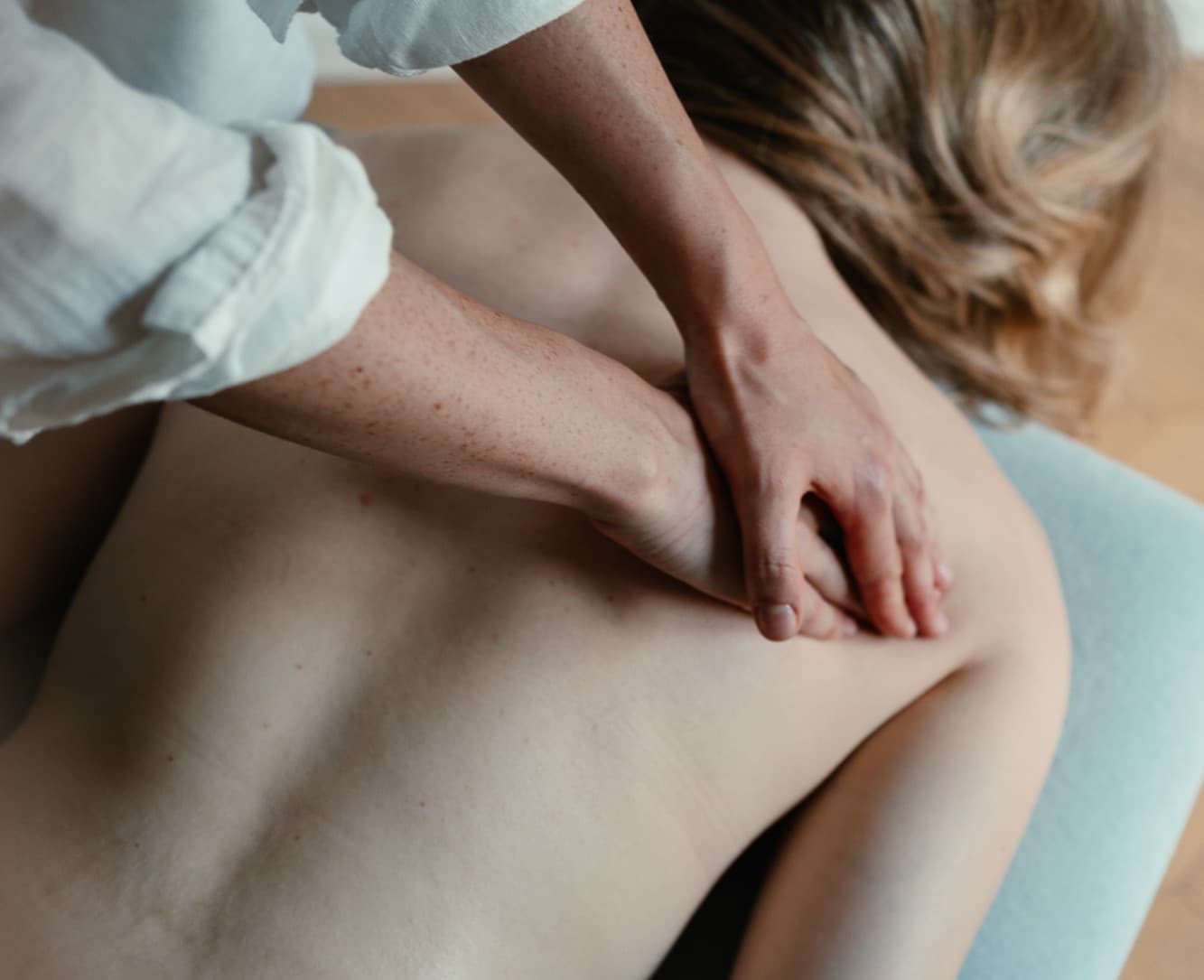 Masaż Tkanek Głębokich - Efektywna Terapia dla Aktywnych i Sportowców miniatura 3