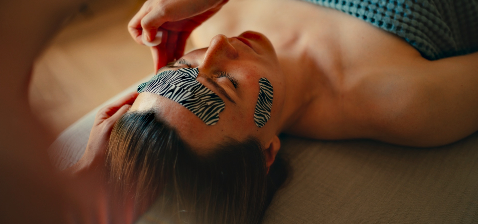 Kobido z kinesiotapingiem limfatycznym